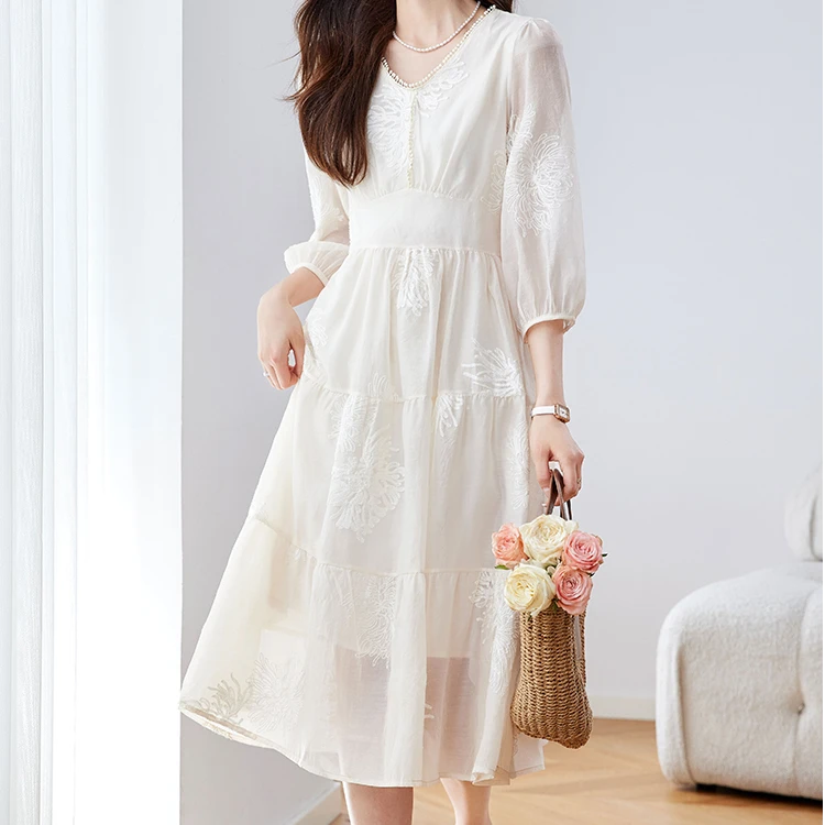 v领短袖雪纺连衣裙女夏季2025年新款女装气质高端轻奢长裙子绣花