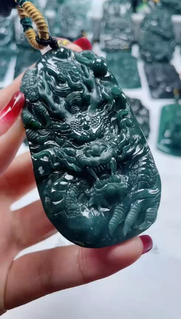 【闪购商品】翡翠颈饰未镶嵌