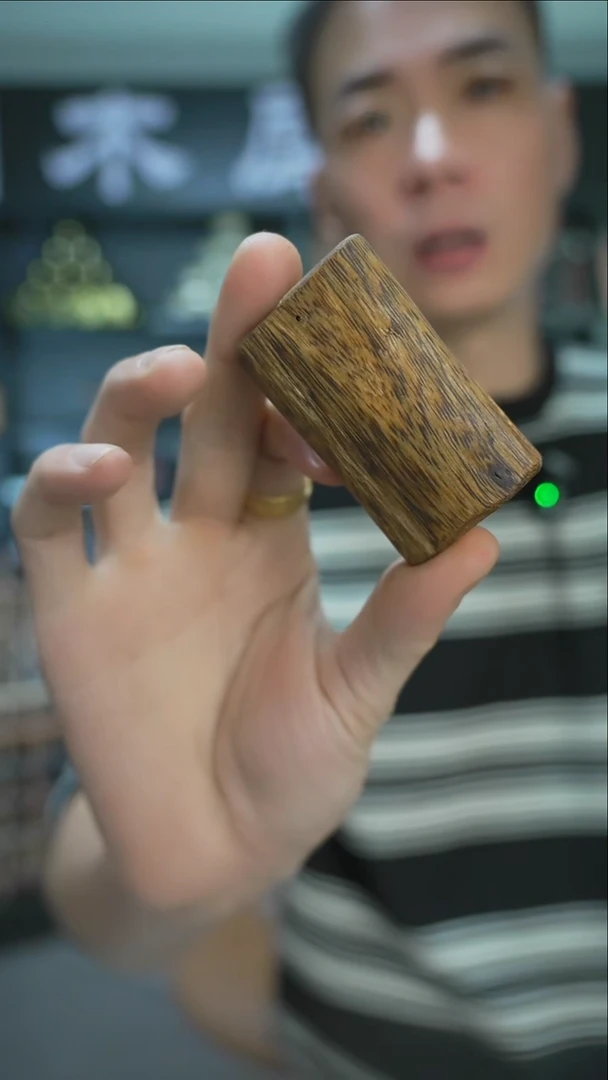 木用****2手作木制雕刻品