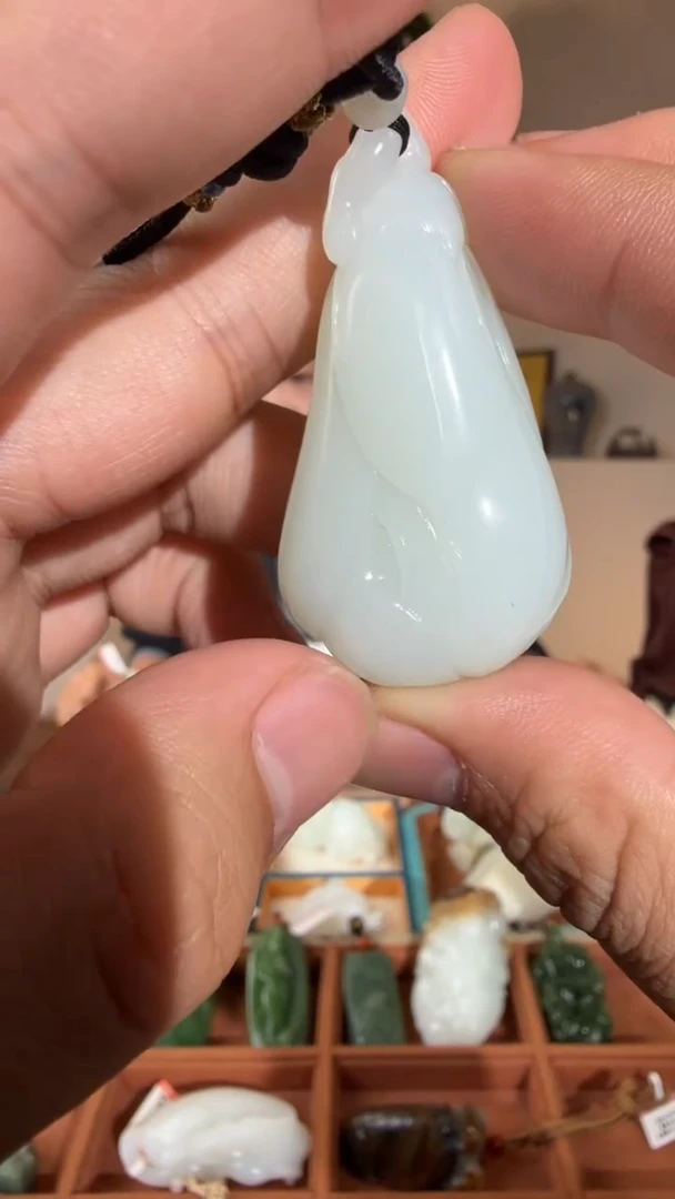 颈饰未镶嵌和田玉13000