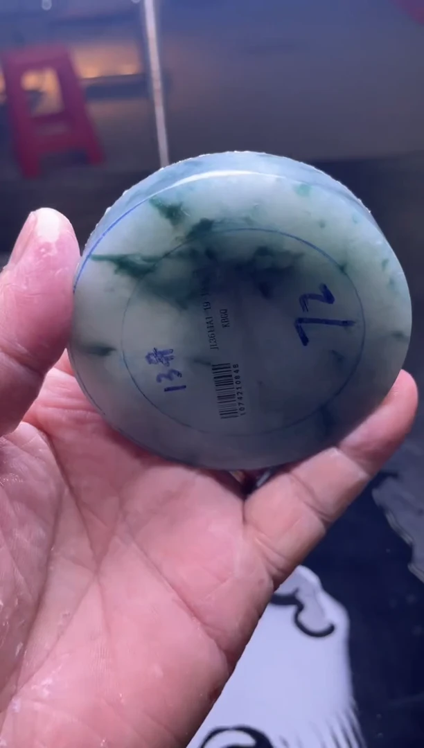 未镶嵌手镯定制翡翠芳*翡翠定制手镯含芯