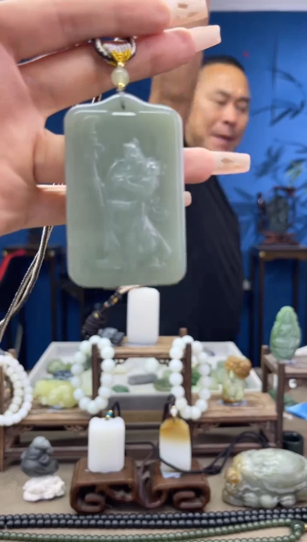 和田玉未镶嵌颈饰1