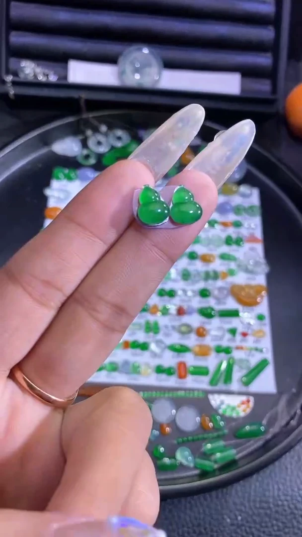 未镶嵌挂件翡翠葫芦