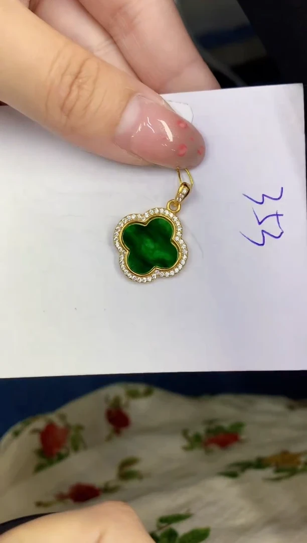 翡翠未镶嵌颈饰缅甸天然翡翠A货