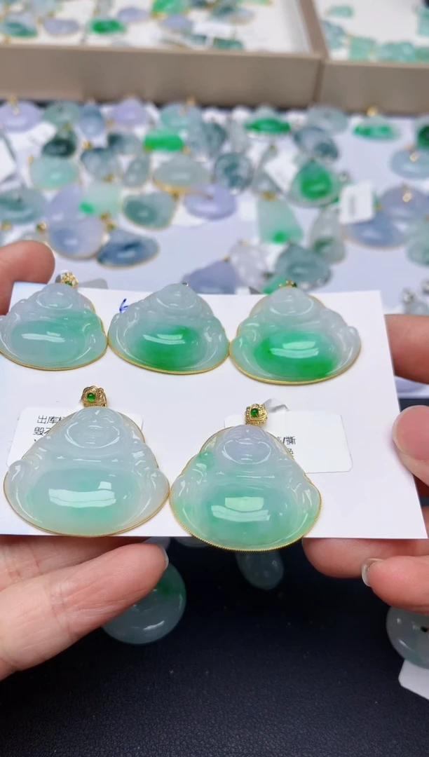 【闪购商品】翡翠颈饰18K金镶嵌天然翡翠A货