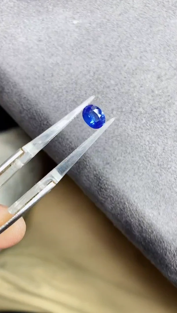 裸石蓝宝石皇家蓝1.12ct
