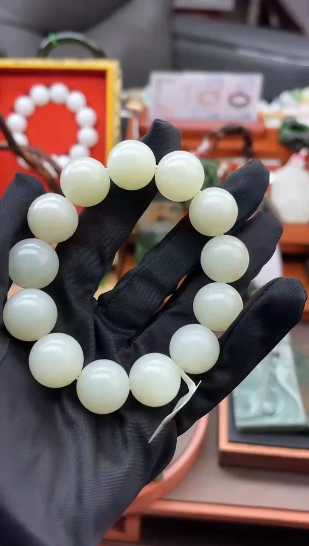 未镶嵌手串和田玉董小姐推荐 多样性发货 拍一发一xjhs18