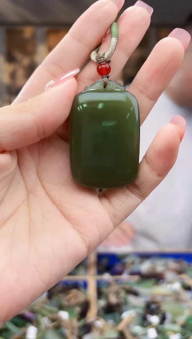 和田玉未镶嵌挂件拍一发一