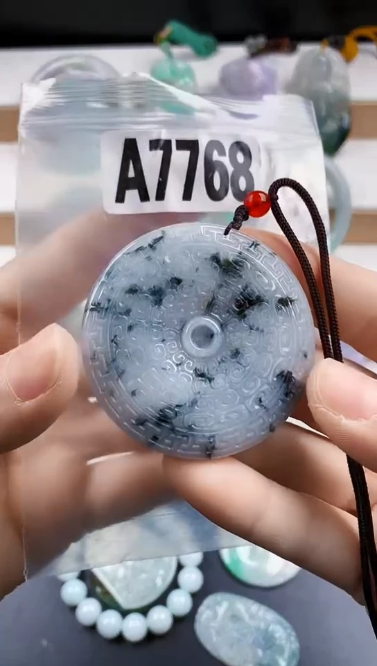 颈饰未镶嵌翡翠天然翡翠吊坠挂件