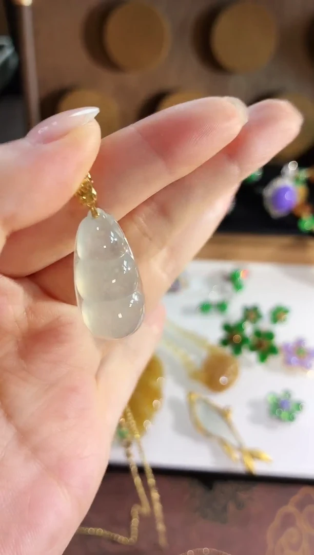 翡翠18K金镶嵌吊坠(不含链)吊坠