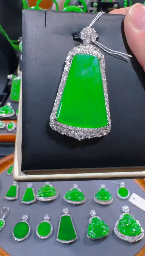 翡翠银S925镶嵌吊坠(赠链)天然a货翡翠