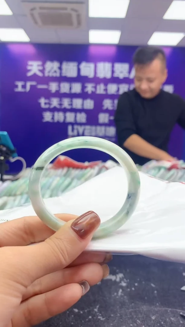 未镶嵌手镯翡翠AAAAAAAAAAAA