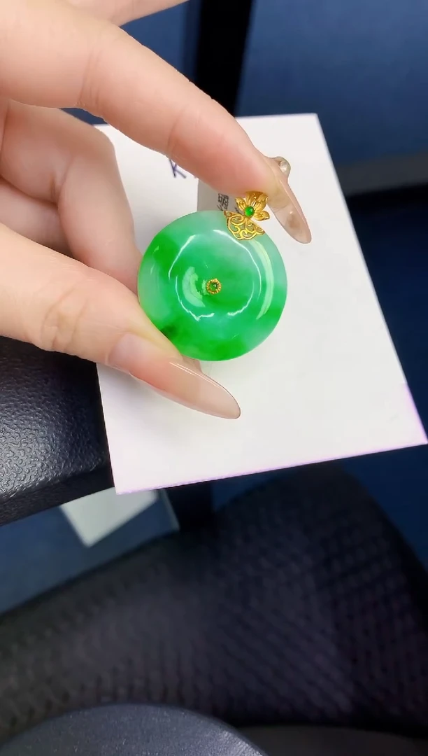 颈饰18K金镶嵌翡翠缅甸天然翡翠A货