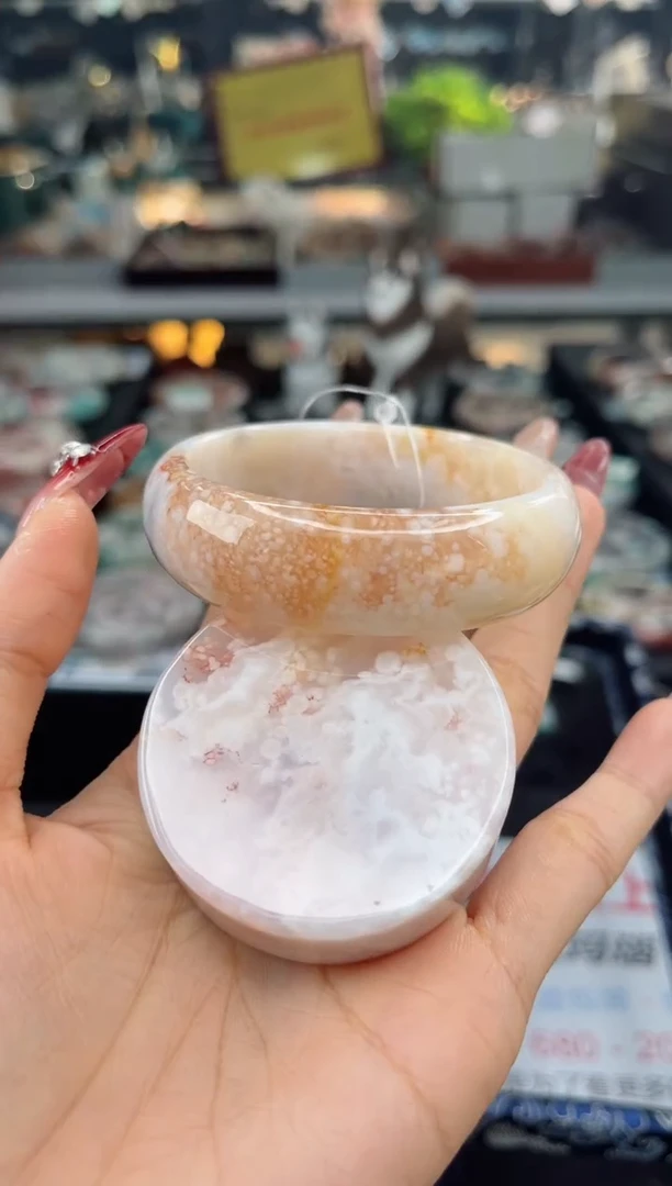 【闪购商品】石英质玉手镯未镶嵌55圈口（赠品镯心）102370