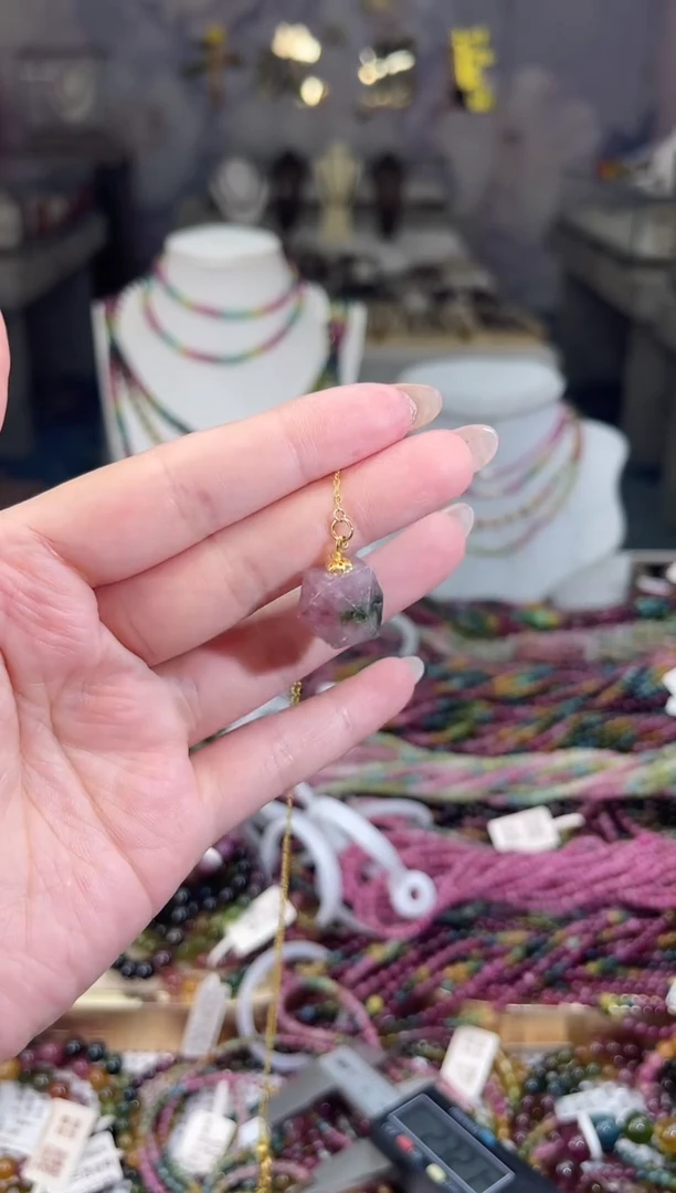 /未镶嵌碧玺碧玺项链多样性发货