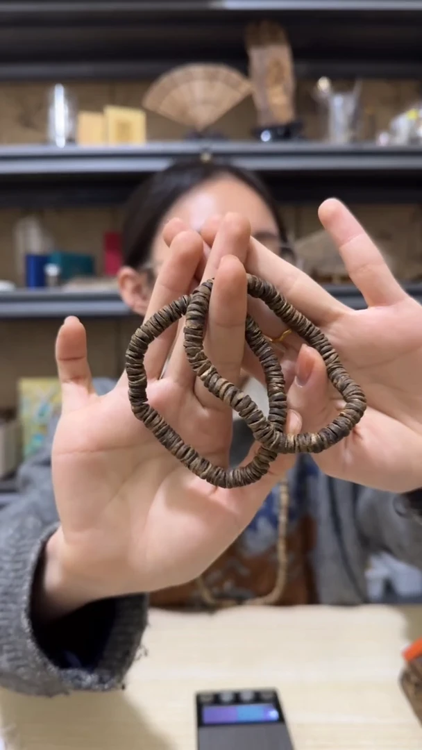 【闪购商品】沉香手串文莱随型野料手串多样性发一条