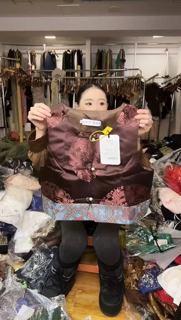 马甲       L码        105-115斤