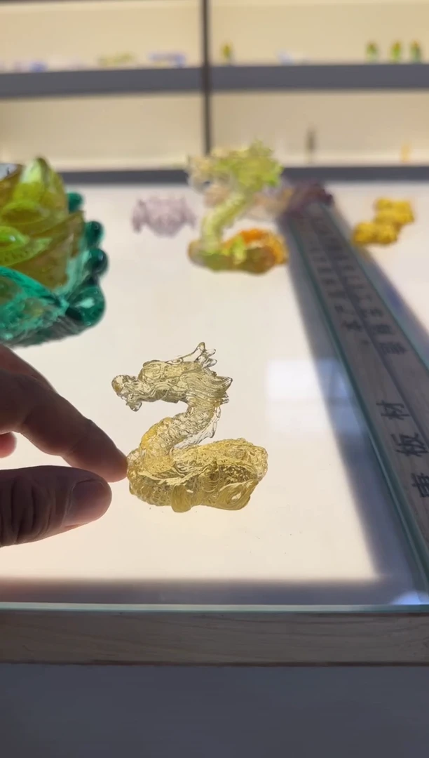 手工艺品琉璃金龙