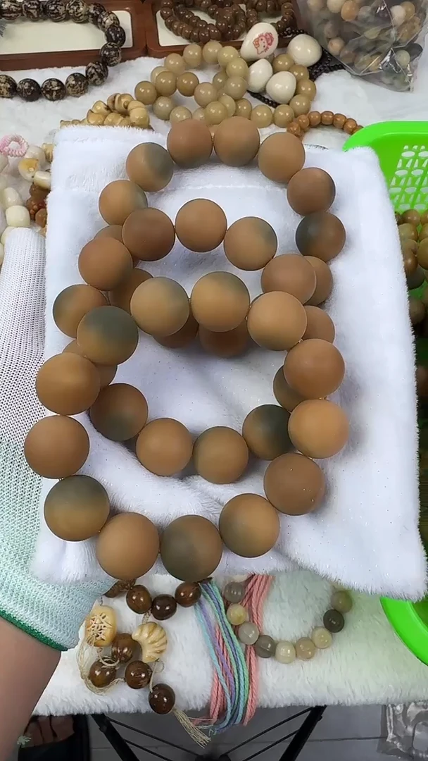 菩提根/象牙果手串20磨砂红绿