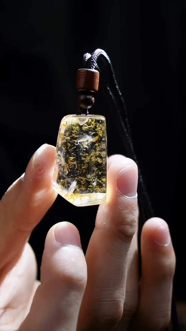 吊坠(赠链)未镶嵌水晶水晶