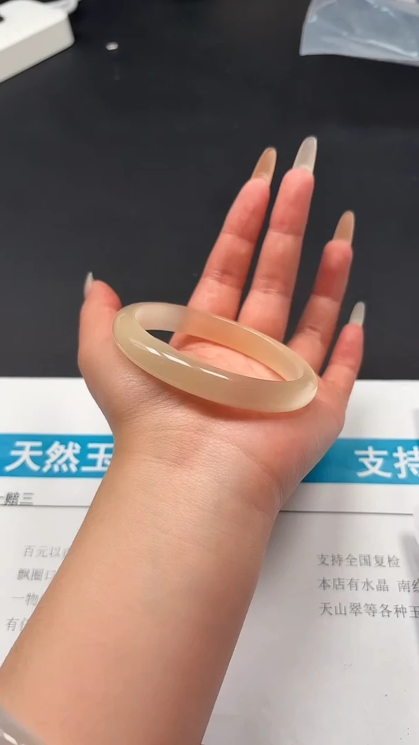 未镶嵌手镯石英质玉001