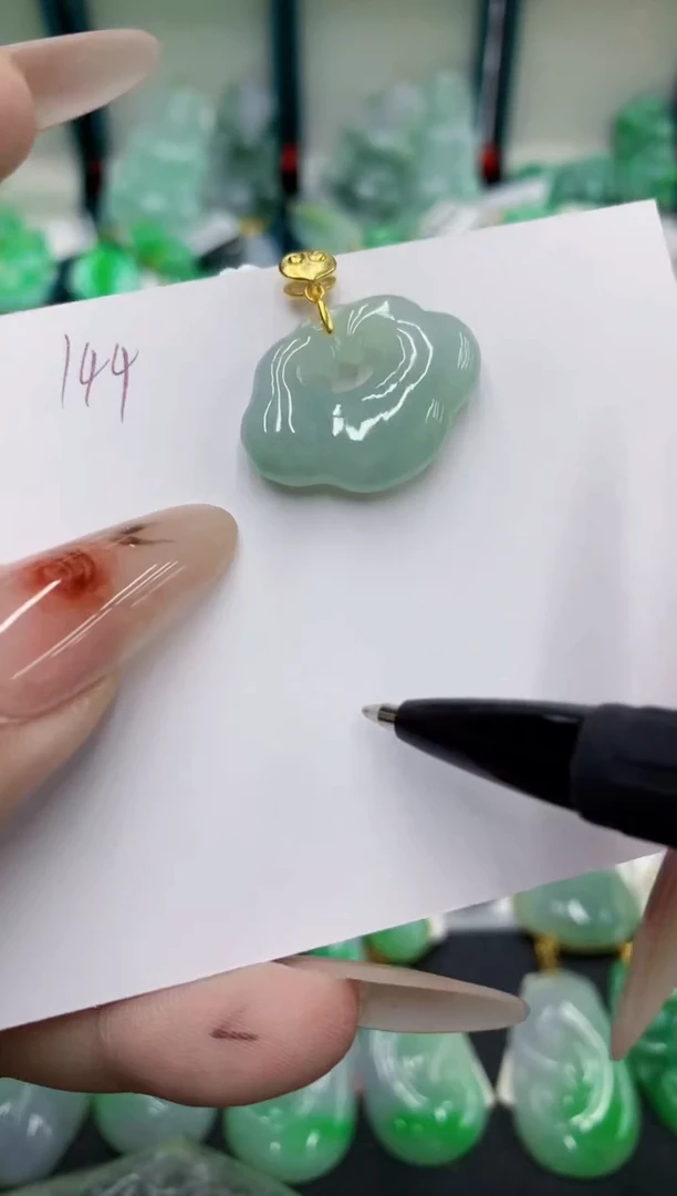 翡翠未镶嵌颈饰号链接111111111