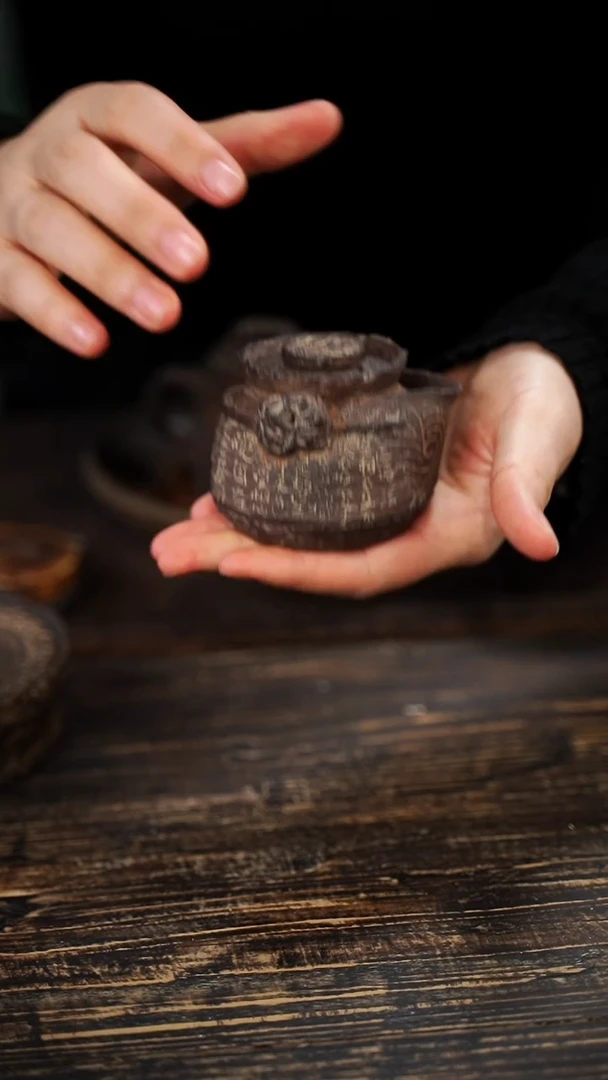 全手工制作 紫砂心经宝瓶