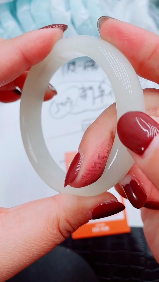 【闪购商品】石英质玉手镯未镶嵌T62-59-60