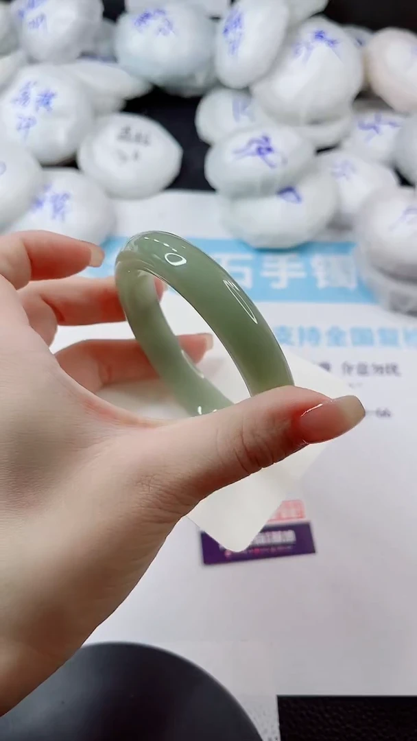 未镶嵌手镯石英质玉多样性发货V196