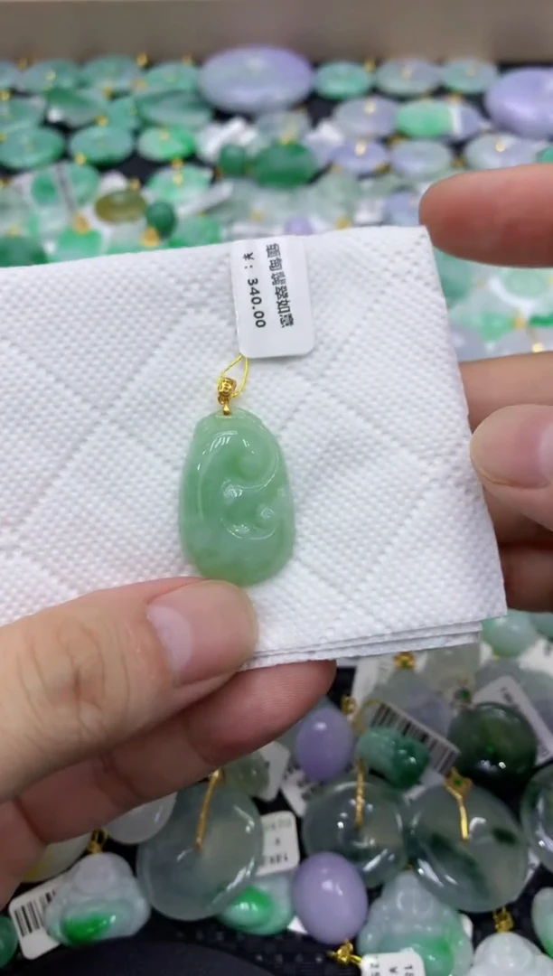 颈饰未镶嵌翡翠天然缅甸翡翠A货