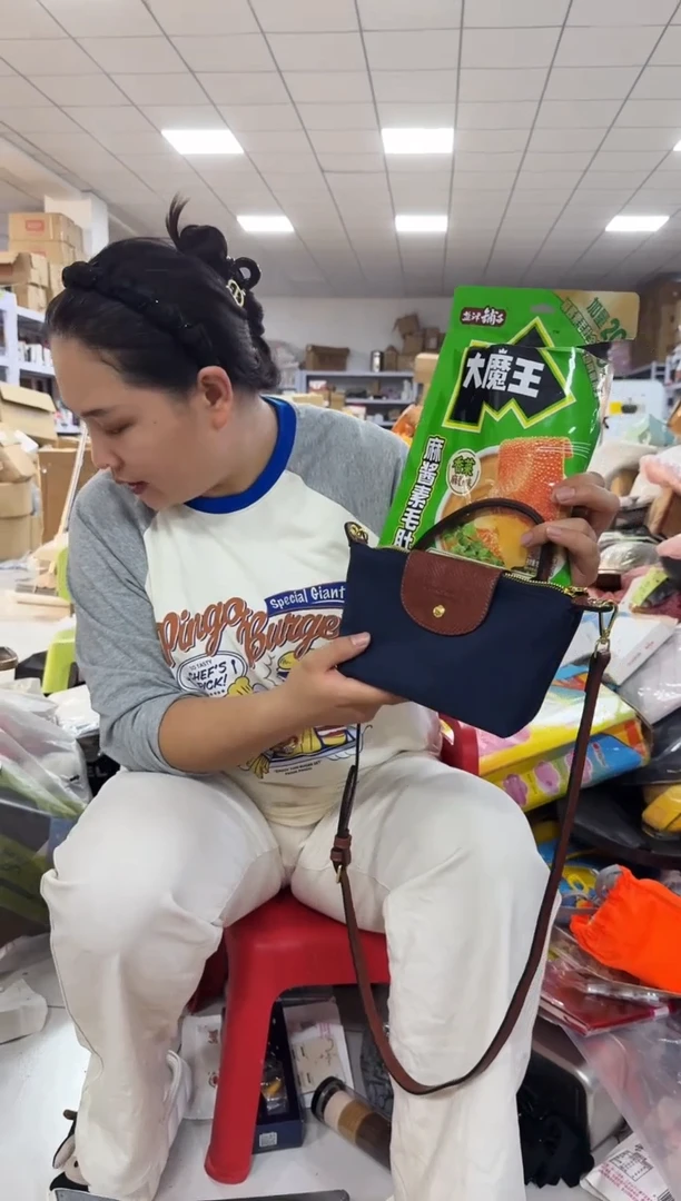 牦牛剖层皮革琪老板女包6号店超好看发图片款有香菜