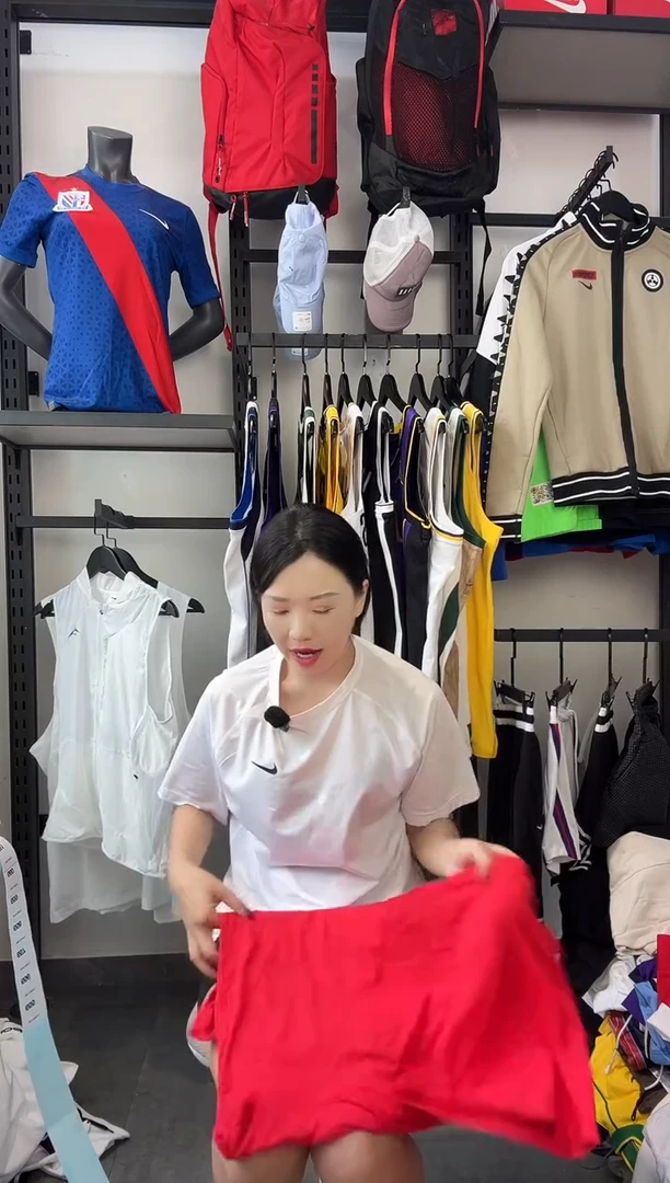 655编码 耐克卫衣服饰过款为准 尺码L 2