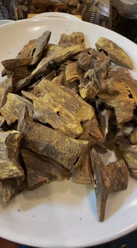 【闪购商品】沉香摆件棋楠乌身块料103克