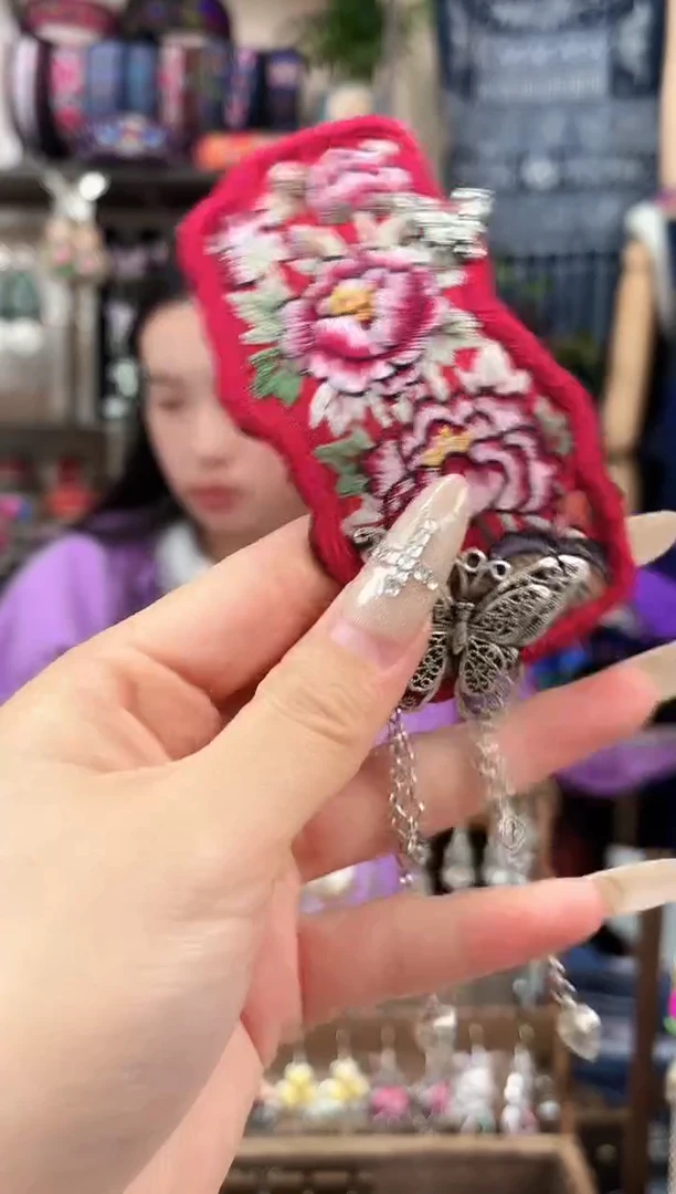 织绣民族风非遗老绣苗银饰品634