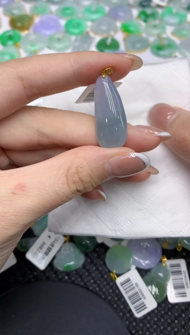 颈饰18K金镶嵌翡翠1111111