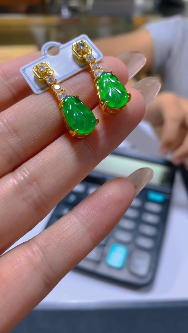 未镶嵌翡翠耳饰多样性发一