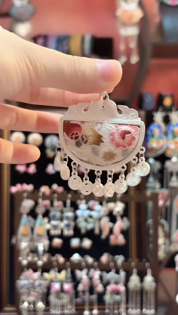 织绣 云织谣民族风精美饰品   437