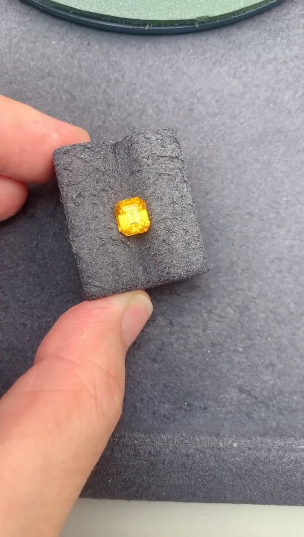 蓝宝石裸石未镶嵌2ct 黄色蓝宝石