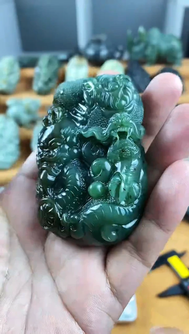 未镶嵌和田玉把件1