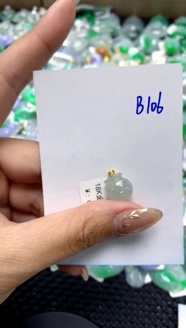 【闪购商品】翡翠颈饰18K金镶嵌1111111111111111