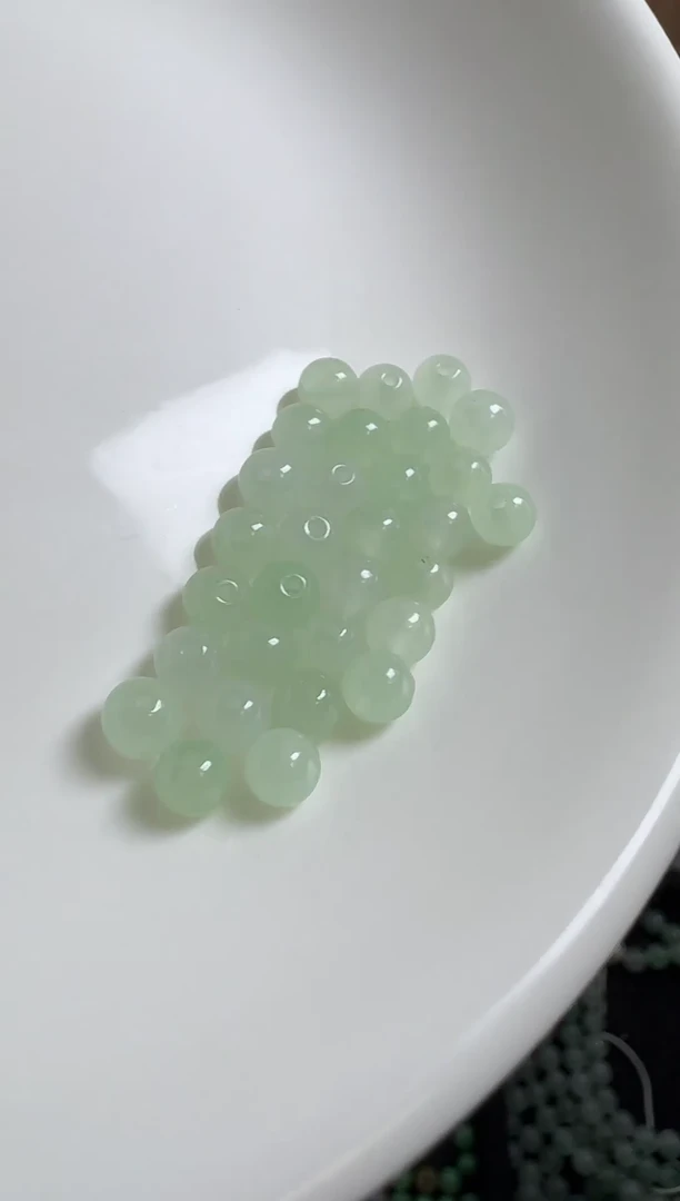 散珠翡翠y**?5mm晴底圆珠一串