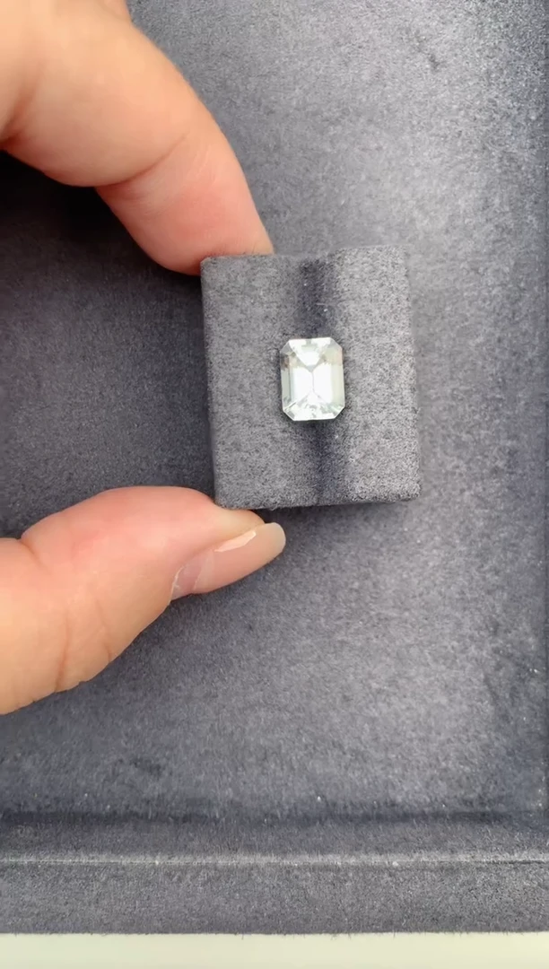 绿柱石裸石2ct白海蓝 GF 定制