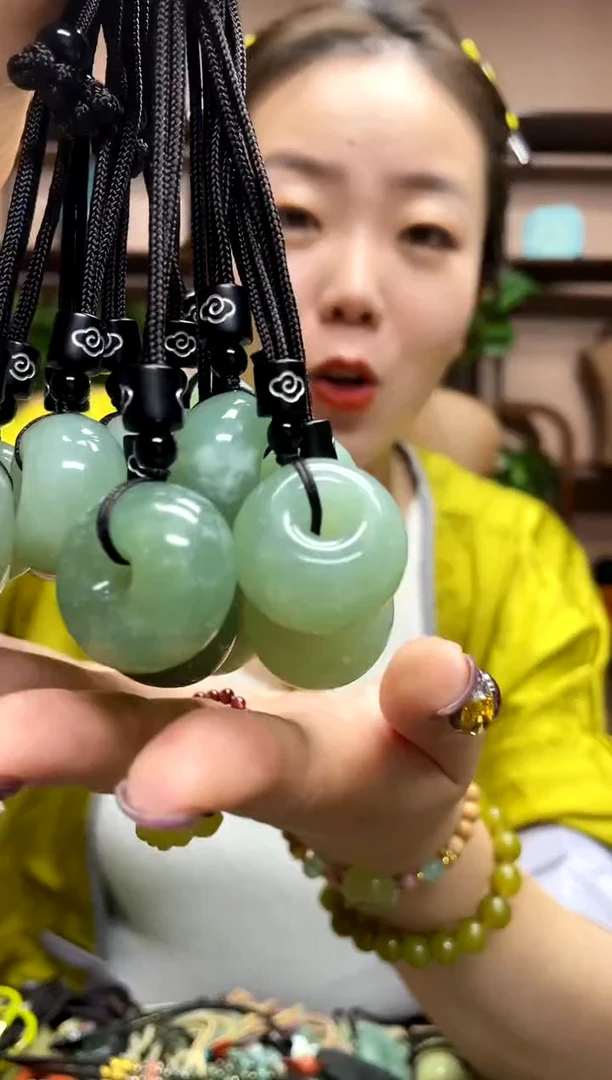岫玉未镶嵌吊坠多样性发货其中发一