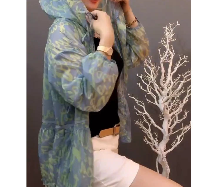 2025夏季新款网红同款洋气韩版潮流设计感休闲薄款外套女叶5562