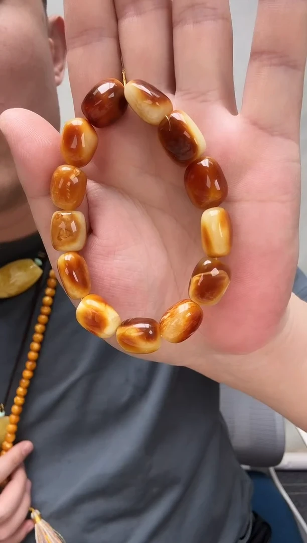 琥珀未镶嵌珠宝奇石焦皮随形手串HZ072