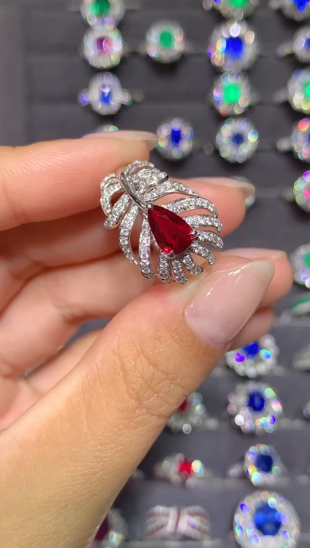 18K金镶嵌戒指红宝石1.03CT