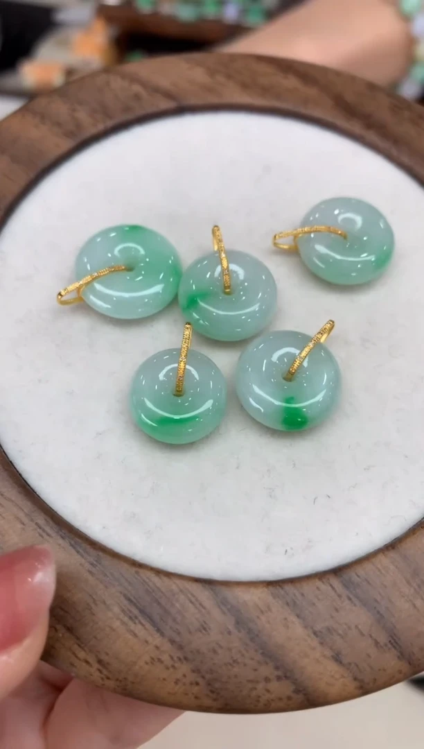 翡翠18K金镶嵌吊坠(不含链)平安扣 多样性发货1件