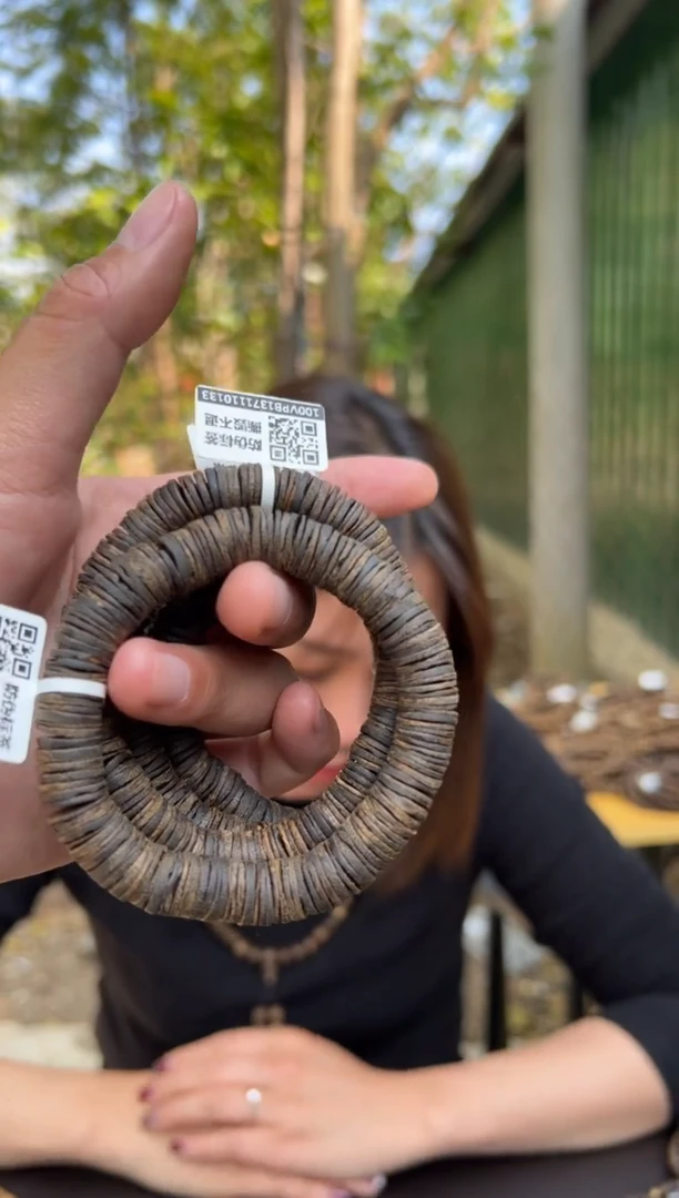 【闪购商品】沉香手串13克乌身圆叶沉水片珠手串多样性发货1条