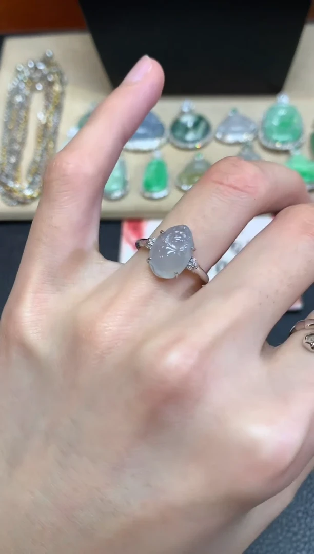 【闪购商品】翡翠戒指18K金镶嵌【无鉴赏期】
