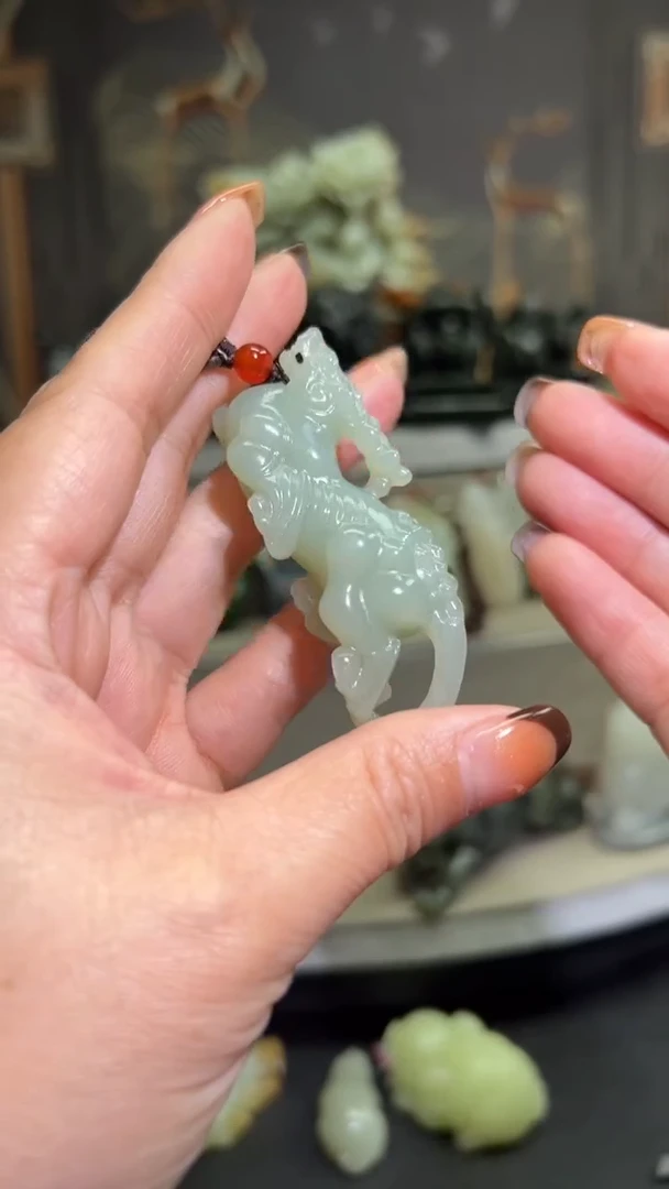 未镶嵌和田玉摆件挂件